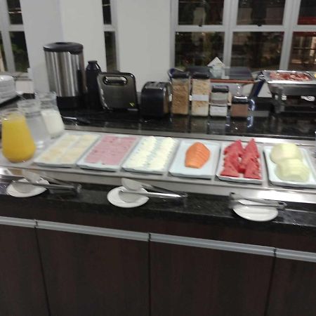 Summit Inn Hotel Pouso Alegre Bagian luar foto