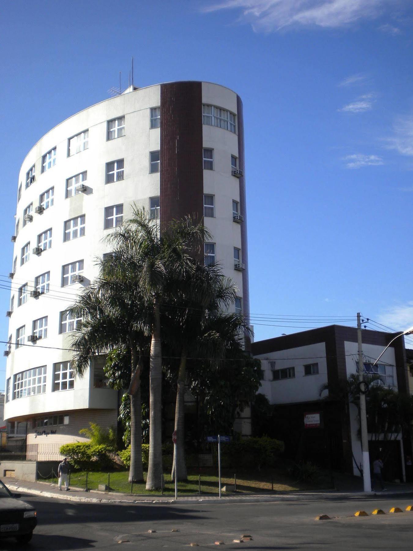 Summit Inn Hotel Pouso Alegre Bagian luar foto